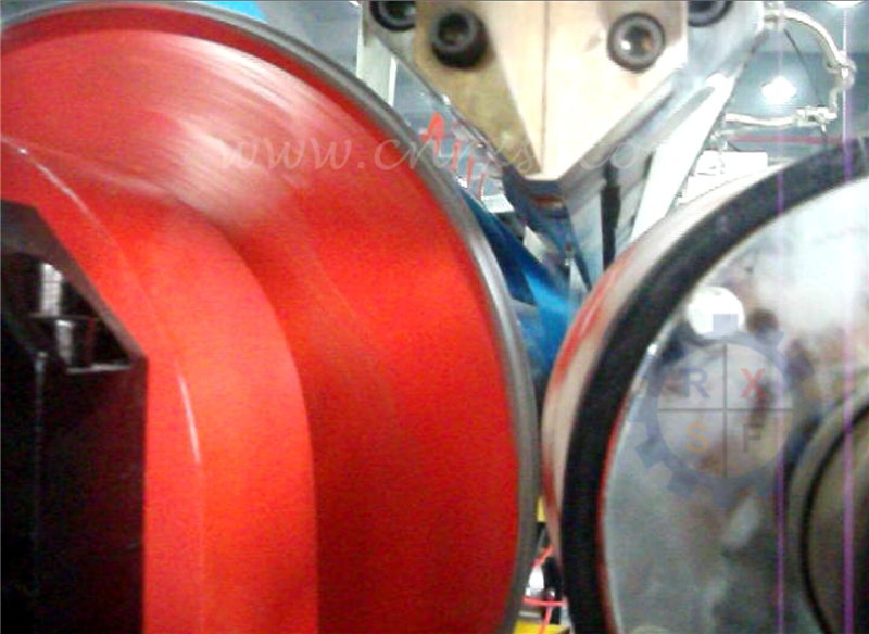 T-mourir pour la machine feuilletante d'extrusion
