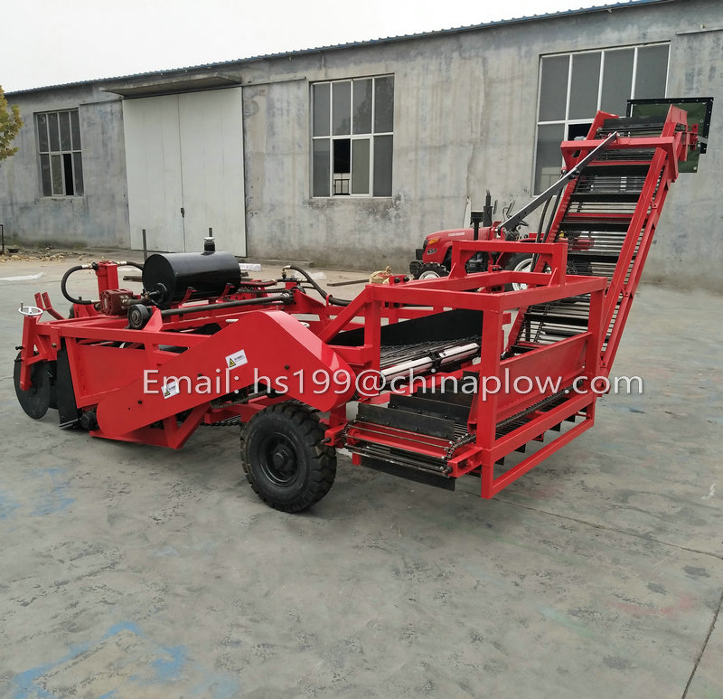 Self-loading Combined potato harvester for tractor