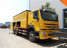 Carro de la capa de sello de mezcla del asfalto de los árboles 12CBM de SINOTRUK HOWO 3