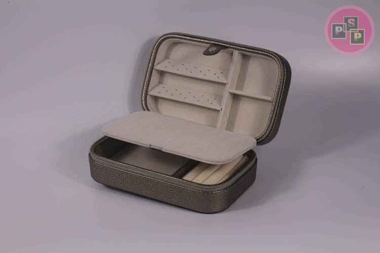 Grey Shinny Pu leather travel Jewelry Case Small and fashion