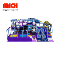 Пурпурная крытая мягкая игровая площадка с оборудованием Donat Slide для детей
