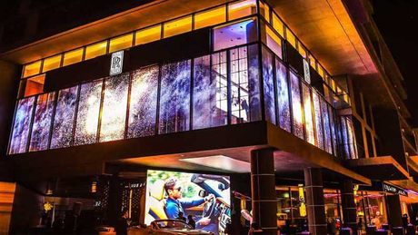 ransparent-LED-Screen-Becomes-the-New-Darling-of-New-Retail.jpg