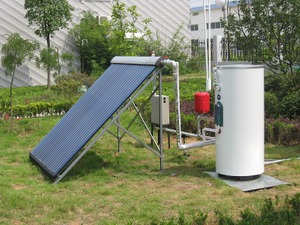 Calentador de agua solar con tubo de calor de tanque dividido