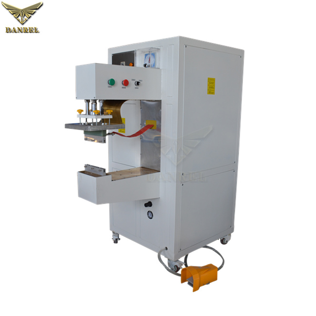 Customizable Solution Gudgeon Arm High Frequency PVC Tarpaulin Welding Machine For Flexible Tanks, Drums and Bladders 