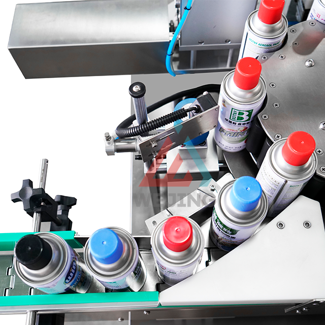 C&iacute;mk&eacute;ző matrica g&eacute;p aeroszol t&ouml;ltővonalhoz