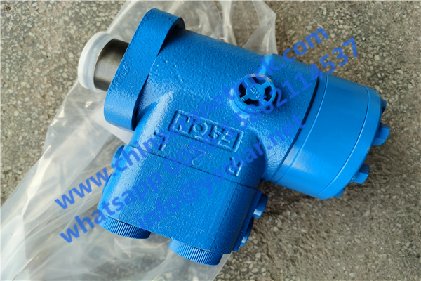 Customer order steering pump for his GR215 motor grader