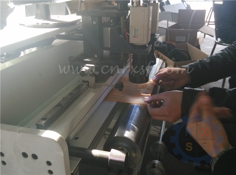 Flexographic printing plate mounter machine
