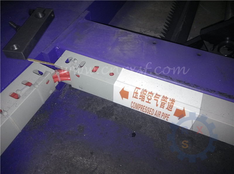 所有气路全部走气路线槽 1.jpg