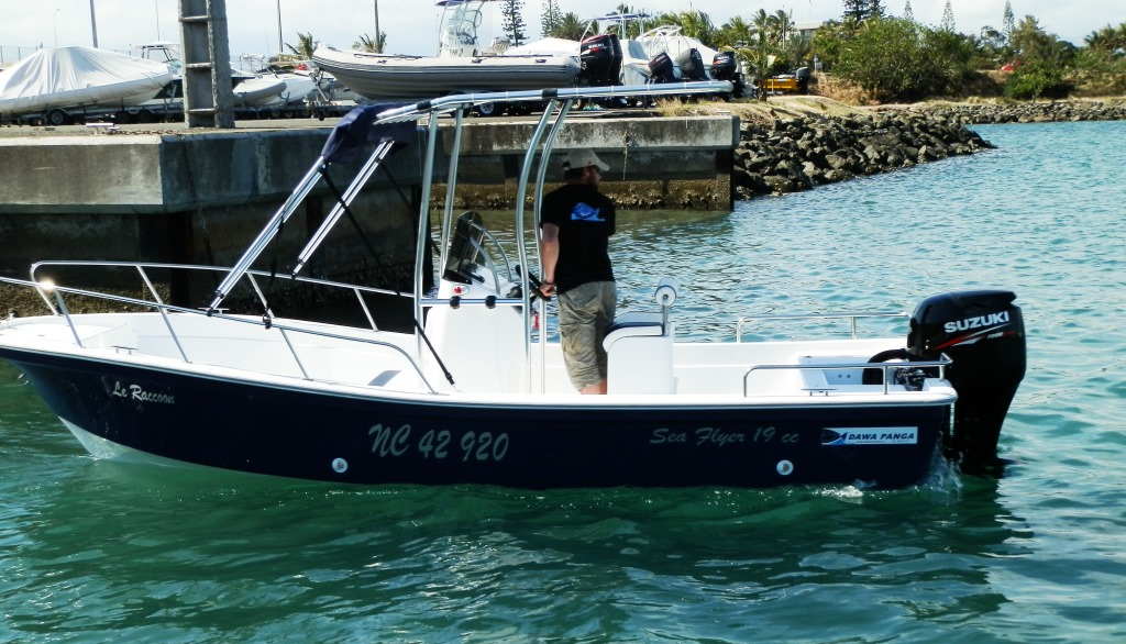 19-voet5.8-meter-veselglas-seiljag-vir-8-mense1.png
