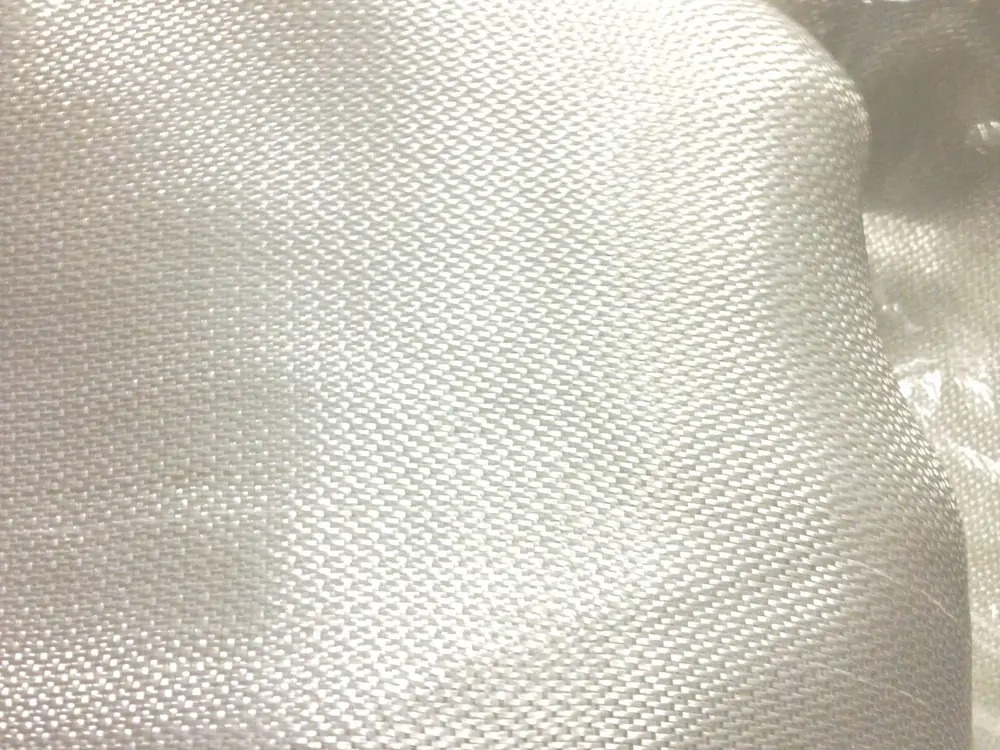 FR-4-un-tissu-en-fibre-de-verre-tiss&eacute;-impr&eacute;gn&eacute;-d'une-r&eacute;sine-&eacute;poxy-ezgif.com-convertisseur webp-en-jpg