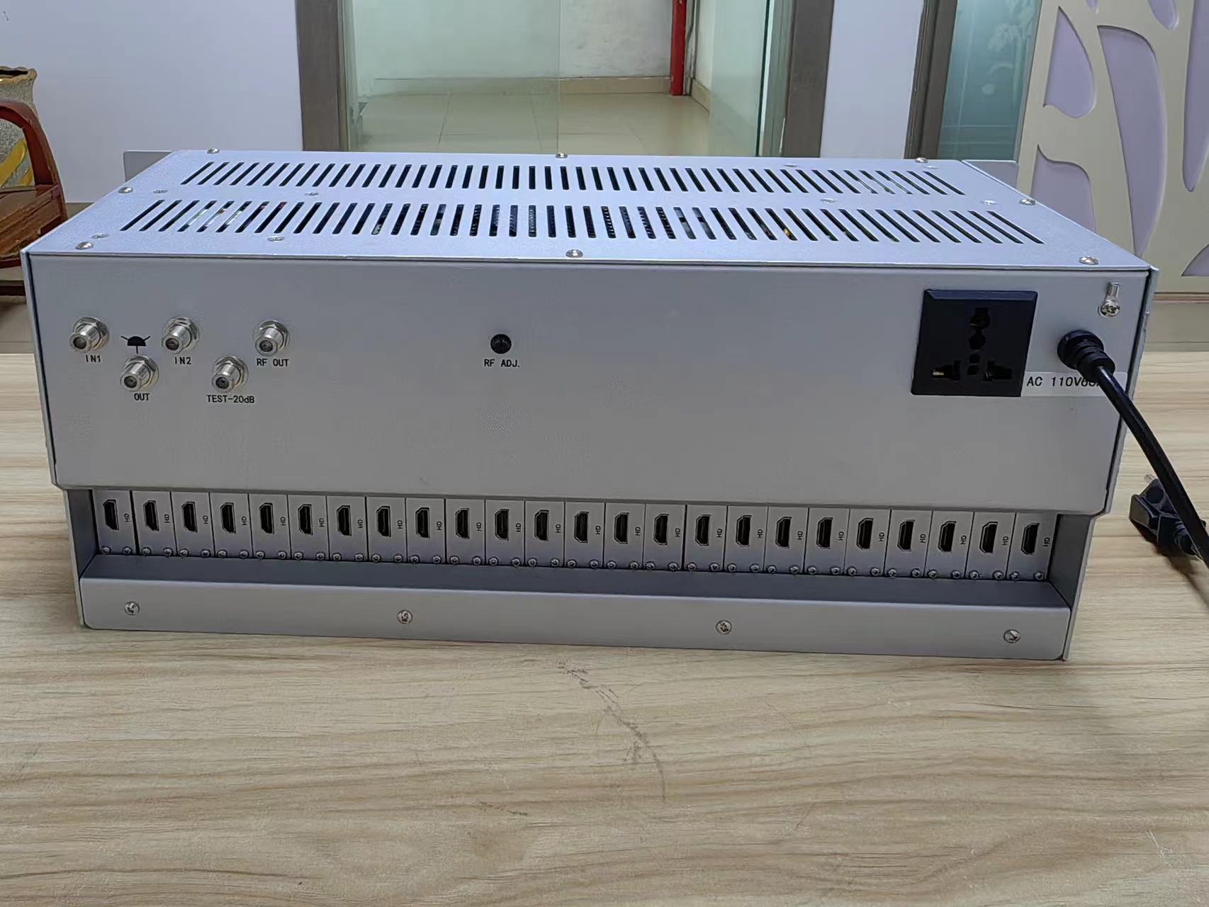 Modulador analógico de frecuencia fija M24 24 en 1 HD/AV a RF 
