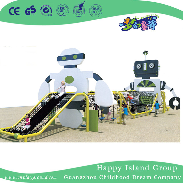 Große Musikstadtkinder im Freien, die Spielplatz mit Dia klettern (HHK-6001)