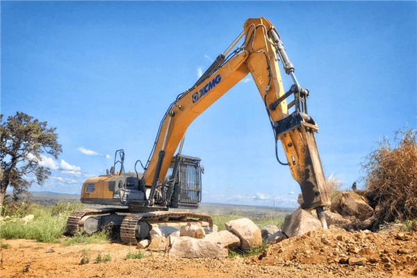 XCMG XE370D excavator helps African hydro-power construction