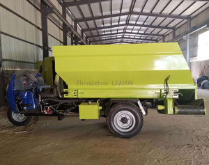 Cattle Feed Machine Tricycle Feed Soreader Machine