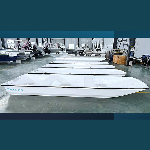 4.7 metrong Flat bottomed boat
