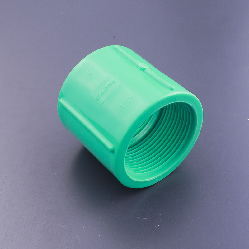 Fabricantes de accesorios de plomería de tubería de pvc al por mayor de fábrica, rosca de acoplamiento hembra de PVC de plástico