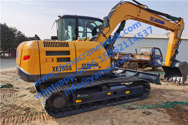 Customer order small excavator XE75DA
