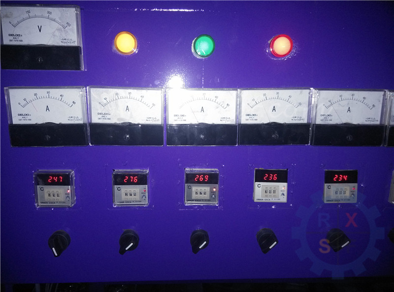 Регулятор температуры японского тавра Omron цифровой