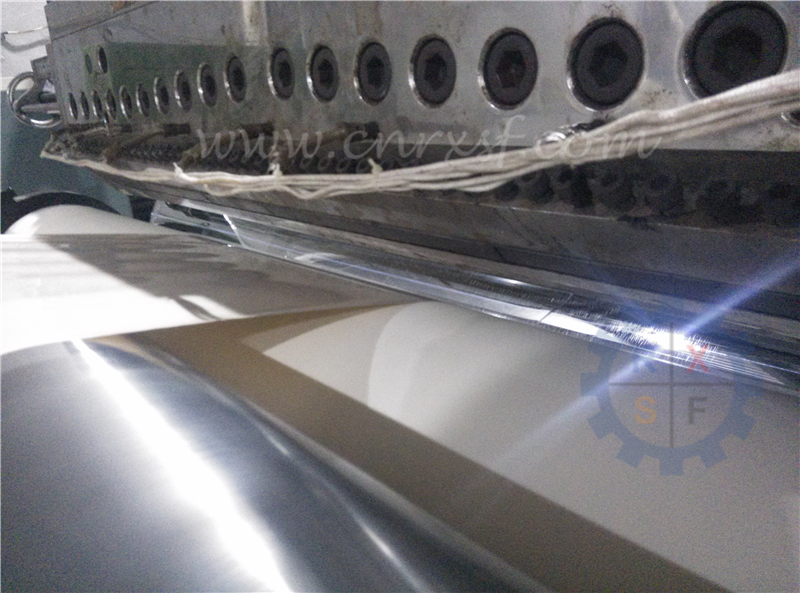 T-mourir pour la machine feuilletante d'extrusion