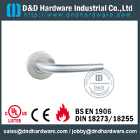 Manija de puerta de palanca de acero inoxidable 316 tubular resistente al fuego para puerta de madera de inodoro-DDTH004