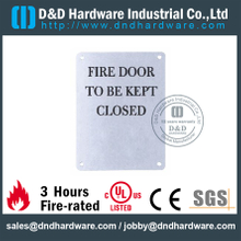 Placa de assinatura de porta de fogo quadrado SS304 130 x 170 mm para portas resistentes ao fogo-DDSP010