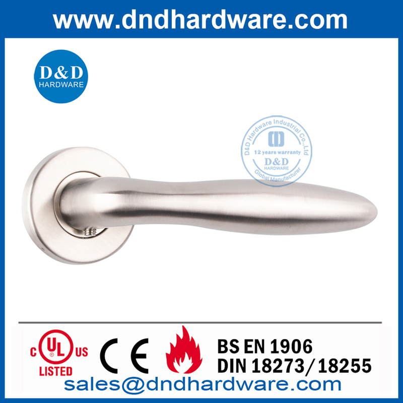 Manija de puerta de palanca sólida de acero inoxidable para puerta de servicio pesado-DDSH024