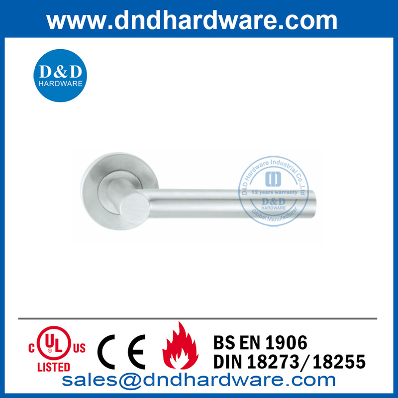 Manija de palanca de puerta de metal decorativo de acero inoxidable-DDTH017