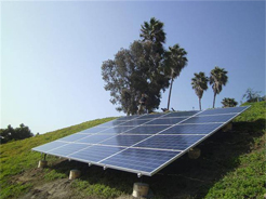 Die Wartung von Solarmodulen ist eine unvorhergesehene Herausforderung bei der Entwicklung der weltweiten Elektrifizierung