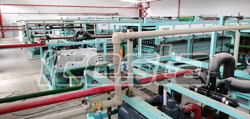 Block ice making machine
