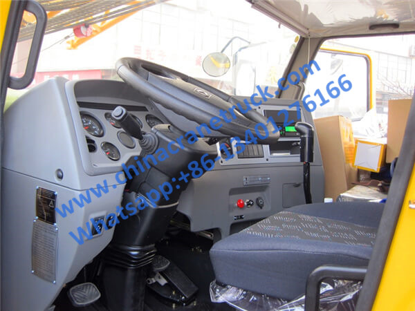 XCMG folding 50 ton mobile truck crane QY50KA