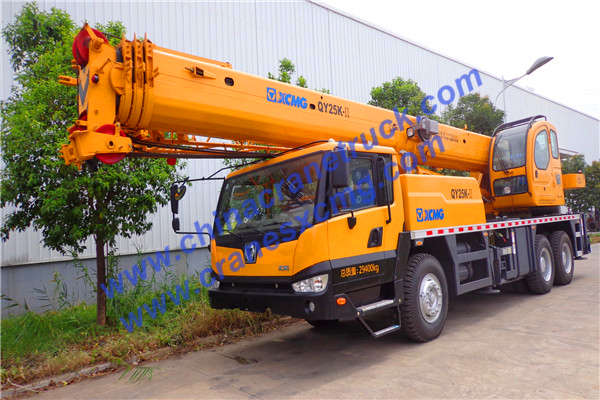 Customer order 25 ton XCMG truck crane from us