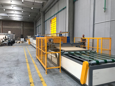  Máquina de estratificação quente da placa de papel do favo de mel da venda para o painel